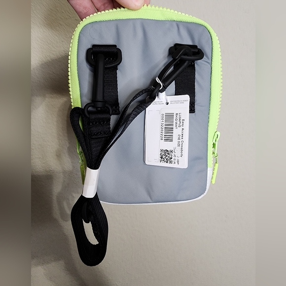 Lululemon Wasy Access Crossbody gray colorblock lime green zipper NWT - Picture 4 of 7